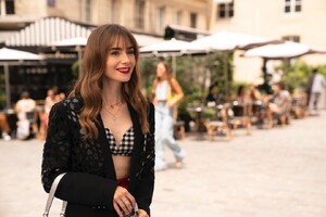lilyjcollins__-1241643234.jpg