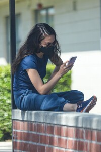 mila-kunis-out-in-studio-city-04-26-2022-3.jpg