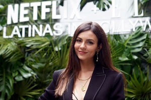 victoria-justice-at-elle-latinas-in-hollywood-event-in-los-angeles-10-16-2022-2.thumb.jpg.87dd1b2fccc559de6322032ae512e457.jpg