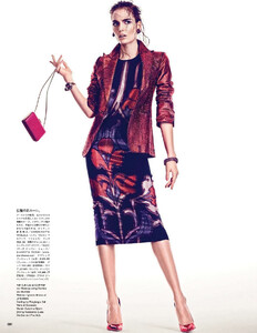 1788584491_Sjdin_Vogue_Japan_June_2014_08.thumb.jpg.f39bb5dc04822b5beafd77b4c7f35731.jpg