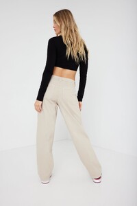 100072153_3OS_alt2_1920x2880 (1).jpg