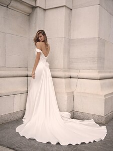 Maggie-Sottero-Cameron-Sheath-Wedding-Dress-23MW115A01-PROMO8-DW.jpg