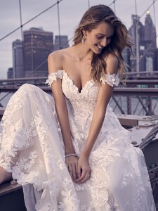 Maggie-Sottero-Leandra-A-Line-Wedding-Dress-23MT123A01-PROMO9-SND.jpg