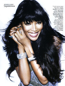 naomi-campbellbeauty4.thumb.jpg.1913d8887ad0274db4f318bcd572e2fa.jpg
