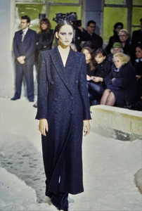 014-john-galliano-fall-1995-ready-to-wear-CN10021441-ines-rivero.thumb.jpg.d770818b9ec62170d9fdab414fa5aeca.jpg