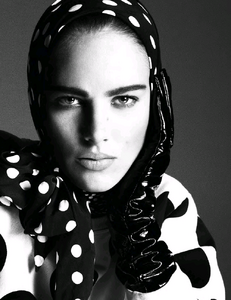 1127705343_Blanc_Mert__Marcus_Vogue_Paris_March_2015_12.thumb.jpg.ec651eafc7034097918d3721276079b7.jpg