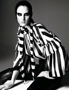 1942757194_Blanc_Mert__Marcus_Vogue_Paris_March_2015_01.thumb.jpg.5cf7f0016a263035d92d04b4e7b93c53.jpg