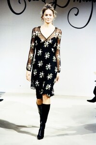 Colette-Dinnigan-FW-2000-2.thumb.jpg.4f25aa29f9617848da51ae26419cea7e.jpg