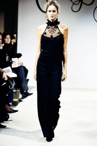 Colette-Dinnigan-FW-2000-9.thumb.jpg.106260134a97ddce8ea1e919bf157461.jpg