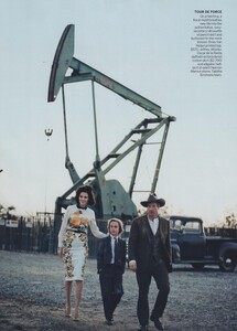 Love_Lindbergh_US_Vogue_February_2012_05.thumb.jpg.2ba9068a2934e6f3e9c4f716de255b4a.jpg