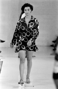 isaac-mizrahi-resort-94-8.thumb.jpg.49906dd4aecf560fd3548ec5a2239b8a.jpg