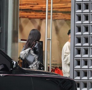 kylie-jenner-at-h.-lorenzo-in-west-hollywood-11-30-2022-2.jpg
