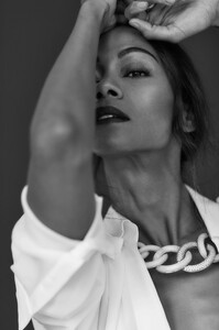 zoe-saldana-wwd-magazine-weekend-november-2022-5.jpg