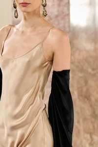 00103-schiaparelli-spring-2023-couture-detail-gorunway.thumb.webp.8837b95680fe5fbe6a8c82ecd5cd1302.webp