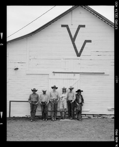 V Magazine140 _8.jpg