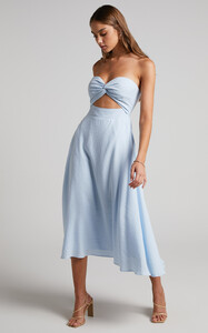 Avie_Twist_Strapless_Cocktail_Dress_in_Blue_2528SD21080052052529_2.thumb.jpg.2c9567da20eb3b96cc92a2794767e686.jpg