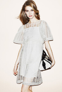EditorialVogueJapanApril2013-5.thumb.jpg.36b29b762a880ade95fd3812e269e6bb.jpg