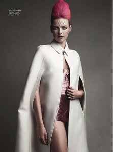 Elza_Demarchelier_Vogue_Australia_February_2013_03.thumb.jpg.caf35770faa6753bc10b16af42f2912e.jpg