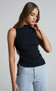 Giselli_Knit_Ruched_Side_Tank_Top_in_Black_5.thumb.jpg.9651fa4f90c548744ff737444c33c208.jpg