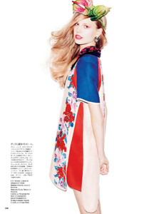 VOGUEMarch2014JapanPDFres-732.thumb.jpg.542936cba35ec83832622e6be10936a2.jpg