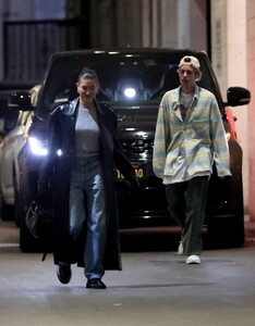 hailey-and-justin-bieber-out-for-dinner-at-wally-s-in-beverly-hills-01-08-2023-6.jpg