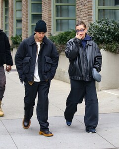 hailey-and-justin-bieber-out-in-new-york-01-25-2023-2.jpg