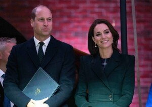 kate-middleton-formally-kicks-off-the-earthshot-celebrations-by-lighting-up-boston-city-hall-11-30-2022-0.jpg