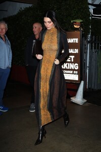 kendall-jenner-at-giorgio-baldi-in-santa-monica-01-04-2023-6.jpg