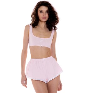 kitteny_vikki-bralette_choni-shorts_pink_renata-studio-6128.jpg