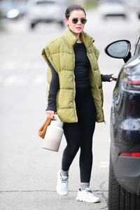 lucy-hale-out-in-los-angeles-01-11-2023-2.jpg