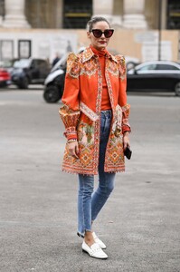 olivia-palermo-is-stylish-paris-10-03-2022-6.jpg