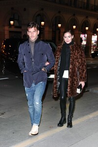 olivia-palermo-night-out-style-paris-10-02-2022-1.jpg