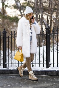 olivia-palermo-winter-street-style-new-york-01-09-2022-4.jpg