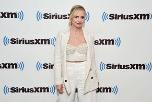 sarah-michelle-gellar-at-siriusxm-studios-in-new-york-01-23-2023-0.jpg