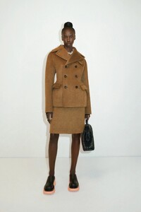 00047-Bottega-Veneta-Pre-Fall-21.thumb.jpg.1c77d701b07622b9d512c9e444e917ea.jpg