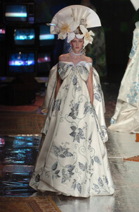 1867824063_ChristianDior2005HauteCouture205.jpg.40963af249eeb9fd0b3299f48c7edab9.jpg