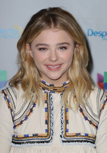 20160505_chloe_moretz_live_on_despierta_america_28529.jpg