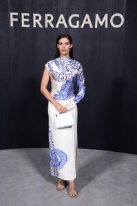 678y698uyh93rr4 (1).jpg