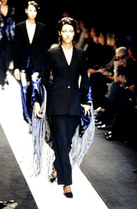 Giorgio_Armani_FW1997_03.jpg