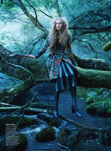 Jansson_US_Vogue_September_2015_05.thumb.jpg.406e168d6c2ec1d00c673a2944d6aa66.jpg