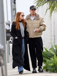 ashlee-simpson-and-evan-ross-out-for-lunch-date-in-studio-city-02-18-2023-0.jpg
