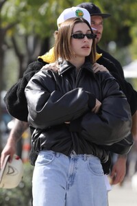 hailey-and-justin-bieber-heading-to-lunch-in-west-hollywood-02-03-2023-2.jpg