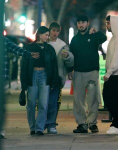 hailey-bieber-leaves-dinner-with-zack-bia-and-friends-at-sushi-fumi-in-los-angeles-02-13-2023-3.jpg