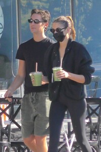 kaia-gerber-and-travis-jakcson-out-in-los-feliz-01-28-2023-6.jpg
