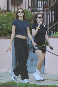 kaia-gerber-out-with-a-friend-and-her-dog-in-silver-lake-02-01-2023-2.jpg