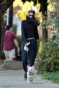 kaia-gerber-out-with-her-dog-in-los-angeles-02-07-2023-4.jpg