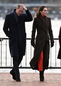 kate-middleton-and-prince-william-at-boston-harbour-defences-12-01-2022-2.jpg