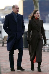 kate-middleton-and-prince-william-at-boston-harbour-defences-12-01-2022-3.jpg