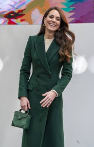 kate-middleton-at-a-tour-of-kirkgate-market-in-leeds-01-31-2023-0.jpg