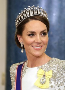 kate-middleton-at-state-banquet-at-buckingham-palace-in-london-11-22-2022-0.jpg